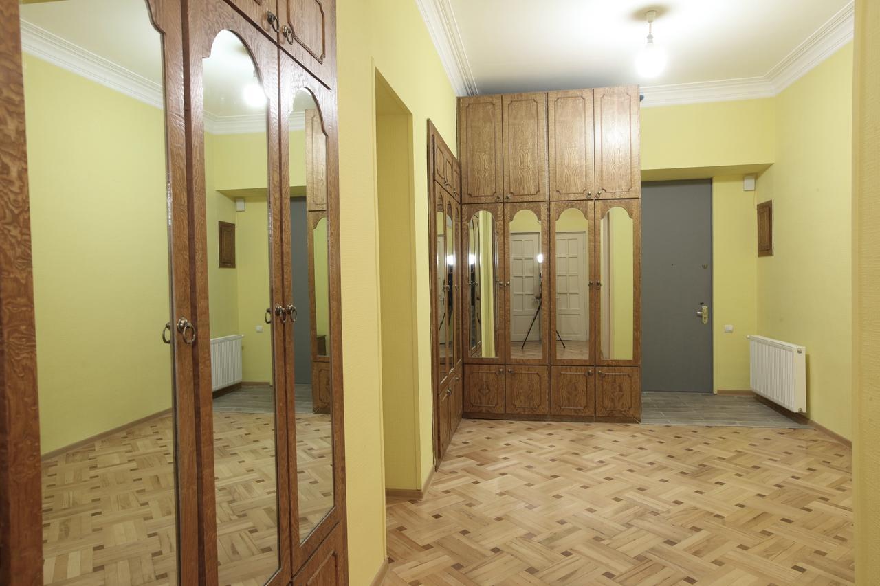 Apartment At Stalin House 트빌리시 외부 사진